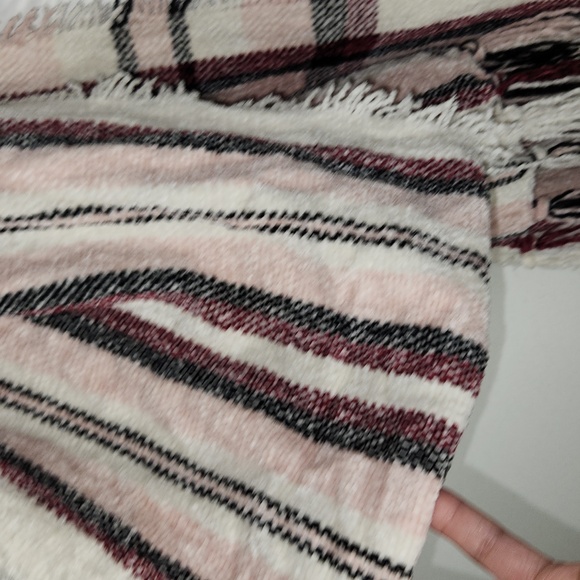 NWT 🧣🤍❤️ Style & Co. Stripe Scarf warm and cozy Chenille - Picture 3 of 3